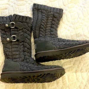 Ugg sweater boot
